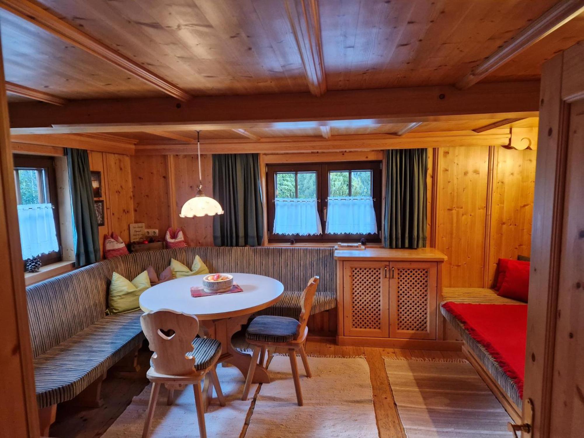 Holzfaellerhaus Melkstatt Holiday home Auffach